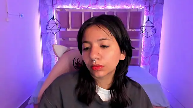 Nami usagi online show from December 16, 2024, 1:00 pm