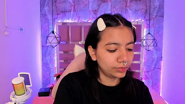 Nami usagi online show from December 21, 2024, 12:06 pm