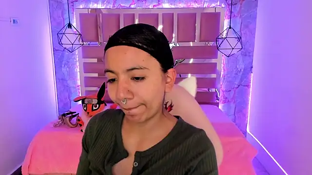 Nami usagi online show from January 17, 2025, 12:31 pm