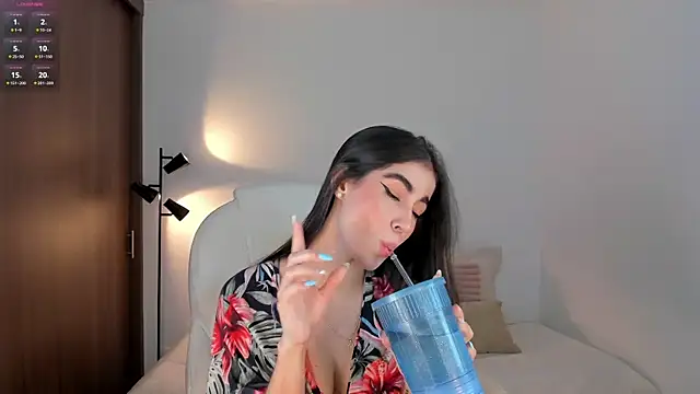 RebeccaBaxter online show from March 13, 2026, 11:00 pm