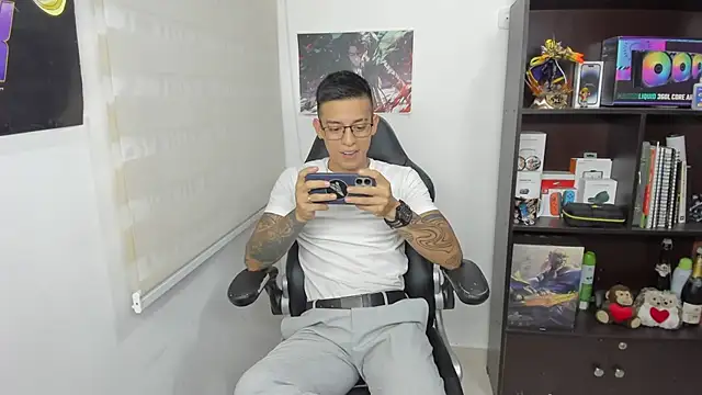 Snapshot of SIXXTOLOVE18 chatting on March 8, 2025, 1:39 am SIXXTOLOVE18 online show from March 8, 2025, 1:39 am