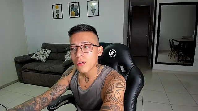 Snapshot of SIXXTOLOVE18 chatting on September 9, 2025, 4:34 am SIXXTOLOVE18 online show from September 9, 2025, 4:34 am