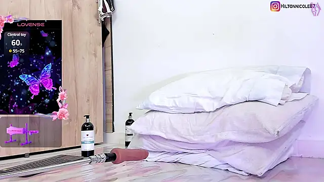 Snapshot of angel_mouna chatting on March 21, 2025, 7:35 pm angel mouna online show from March 21, 2025, 7:35 pm