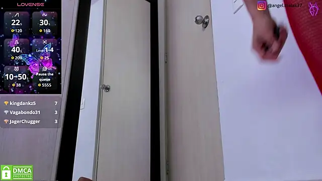 Snapshot of angel_mouna chatting on December 1, 2025, 10:15 pm angel mouna online show from December 1, 2025, 10:15 pm