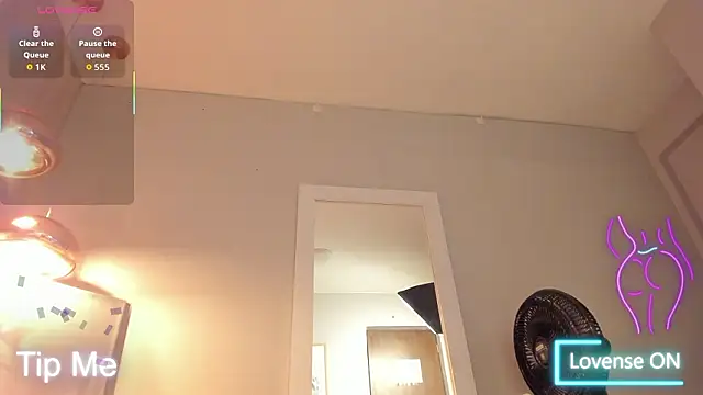 Snapshot of bonie_lov chatting on February 20, 2026, 10:32 pm bonie lov online show from February 20, 2026, 10:32 pm