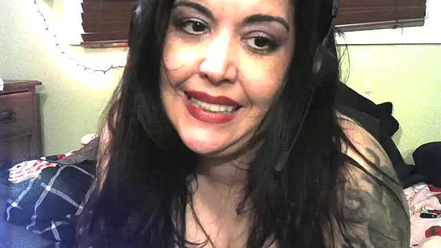 Mistimoon online show from December 1, 2025, 9:14 am