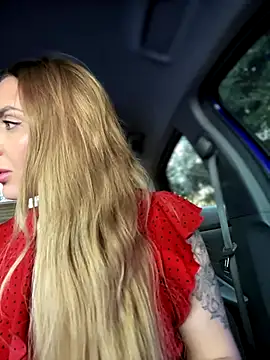 Snapshot of Kalli_Fornia chatting on November 14, 2025, 8:46 am Kalli Fornia online show from November 14, 2025, 8:46 am