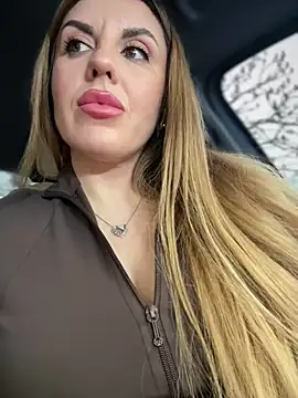 Snapshot of Kalli_Fornia chatting on November 29, 2025, 9:23 am Kalli Fornia online show from November 29, 2025, 9:23 am