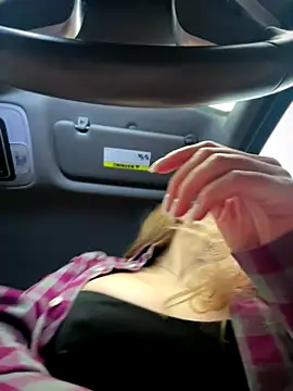 Snapshot of Kalli_Fornia chatting on December 14, 2025, 9:36 am Kalli Fornia online show from December 14, 2025, 9:36 am