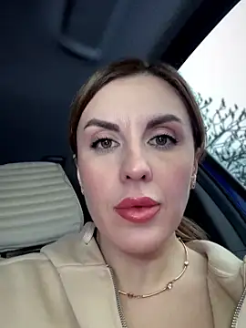 Snapshot of Kalli_Fornia chatting on December 21, 2025, 9:05 am Kalli Fornia online show from December 21, 2025, 9:05 am