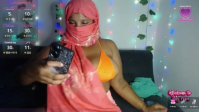 Lilyth  Brown online show from February 14, 2025, 4:15 am