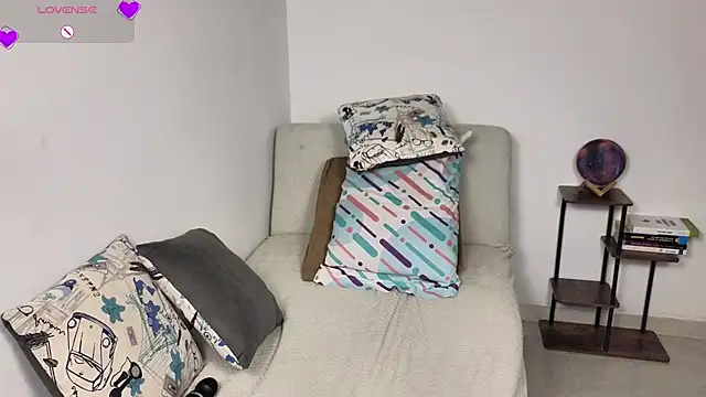 blue  moon  online show from April 3, 2026, 4:10 am