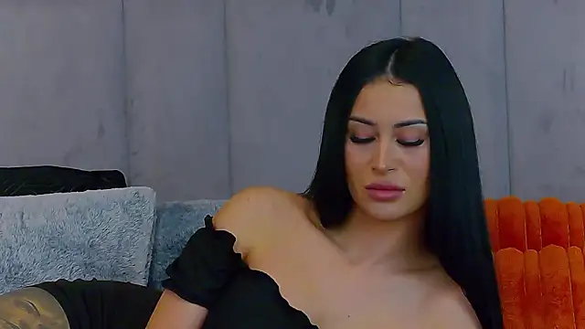 EmyLaveau online show from February 12, 2026, 6:41 am