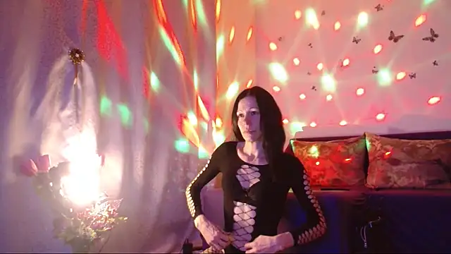 ElysaSun online show from March 4, 2026, 7:09 pm