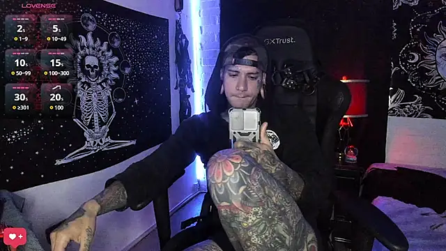 Snapshot of josh__ackerman chatting on March 12, 2025, 9:56 pm josh ackerman online show from March 12, 2025, 9:56 pm