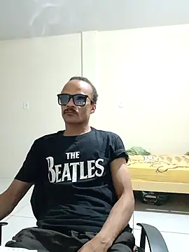 Snapshot of JamesQuaresma chatting on January 18, 2025, 3:53 am JamesQuaresma online show from January 18, 2025, 3:53 am