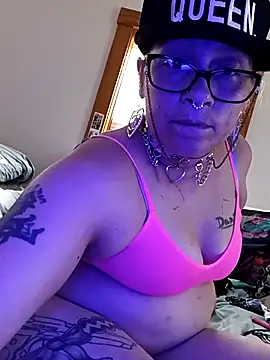 Sluttycatwomen online show from March 17, 2026, 10:02 pm