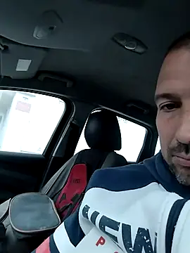 juandi21cm online show from March 4, 2025, 3:04 pm