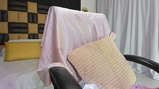 BarbieKano online show from November 30, 2025, 11:09 pm