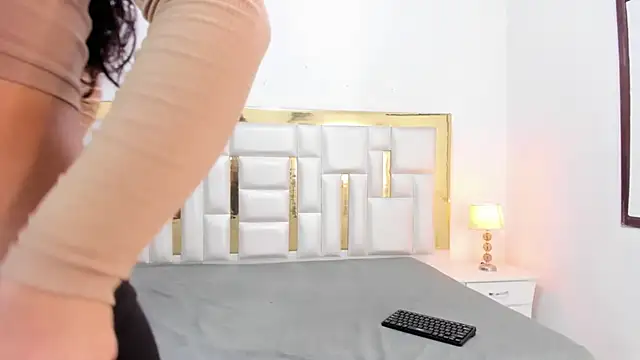 Kylieandjhonny online show from March 14, 2025, 6:50 pm