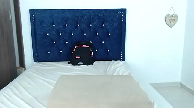 QueenSquirt  online show from February 24, 2025, 8:14 pm