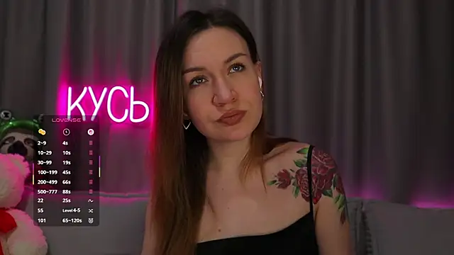 Snapshot of _LadyMargo_ chatting on November 20, 2025, 11:26 pm LadyMargo online show from November 20, 2025, 11:26 pm