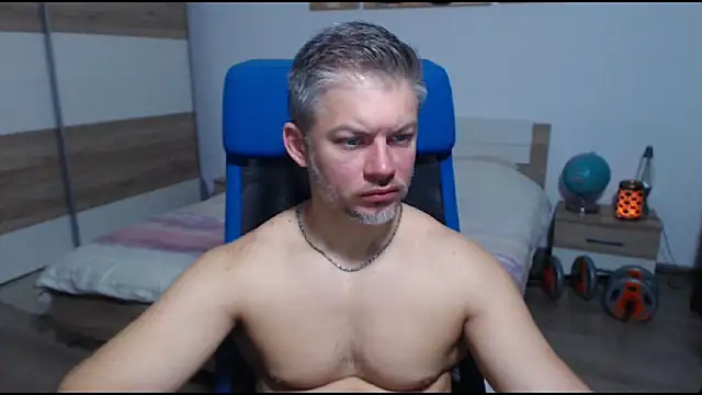 RobbyShawz online show from October 2, 2025, 6:42 am