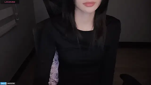 Snapshot of Ayase_momo chatting on March 10, 2025, 8:34 pm Ayase momo online show from March 10, 2025, 8:34 pm