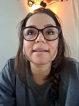 MariaPau 83 online show from May 11, 2026, 2:45 pm