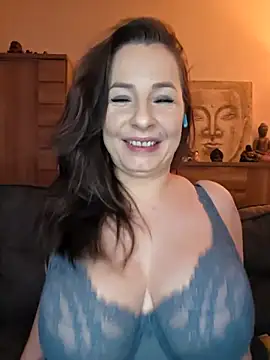 cristalines online show from February 5, 2026, 7:07 pm