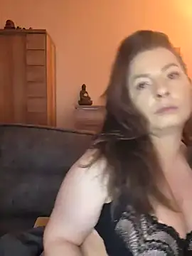 cristalines online show from February 19, 2026, 7:21 pm