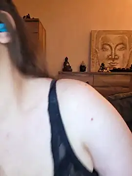 cristalines online show from May 14, 2026, 1:12 am