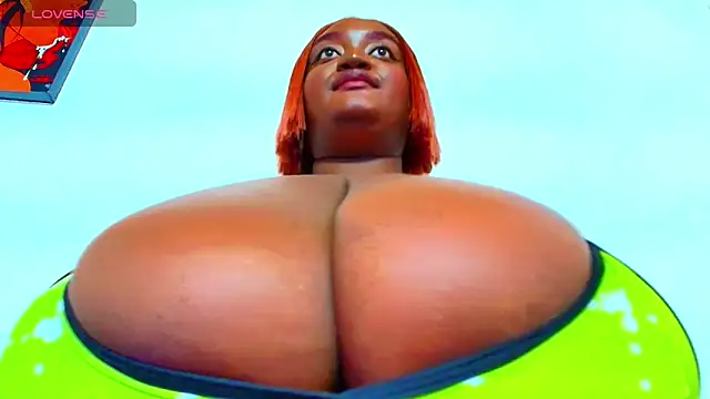 godessQQQ online show from September 10, 2025, 7:03 pm