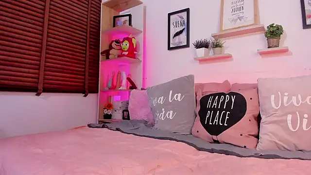 Nata Villalobos online show from March 14, 2026, 3:23 am