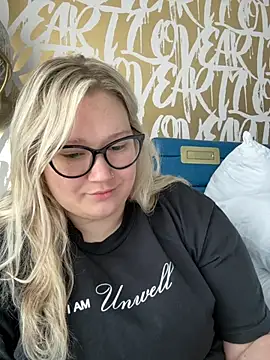 Snapshot of PiggyRose chatting on October 12, 2025, 9:03 pm PiggyRose online show from October 12, 2025, 9:03 pm