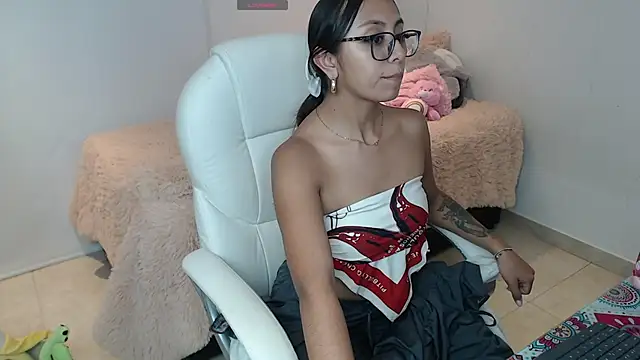 Snapshot of Gabi_morales chatting on December 4, 2024, 3:04 am Gabi morales online show from December 4, 2024, 3:04 am