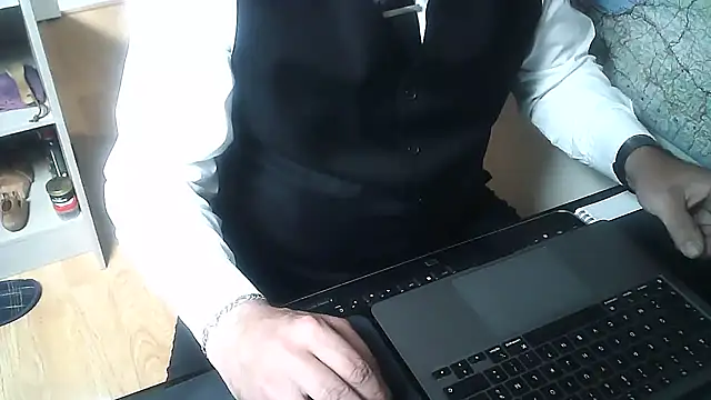 DUDURAxh online show from October 29, 2025, 11:01 am