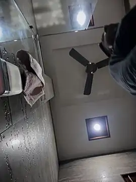 luciferdxm5 online show from December 5, 2025, 3:04 am