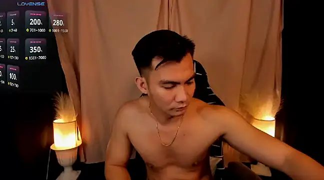 Snapshot of 000batman000 chatting on February 5, 2025, 8:11 am 000batman000 online show from February 5, 2025, 8:11 am