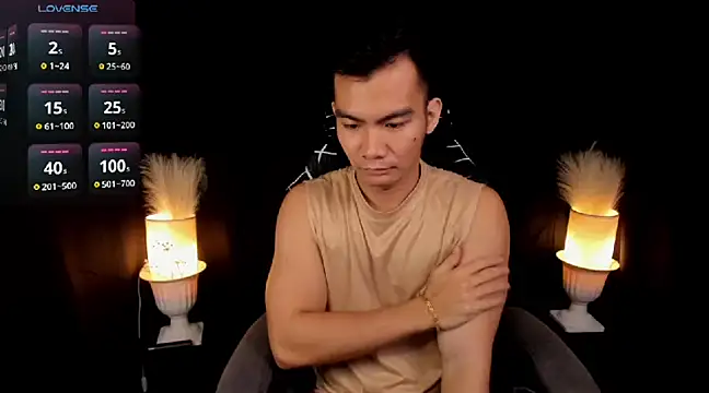 Snapshot of 000batman000 chatting on February 28, 2025, 1:37 am 000batman000 online show from February 28, 2025, 1:37 am