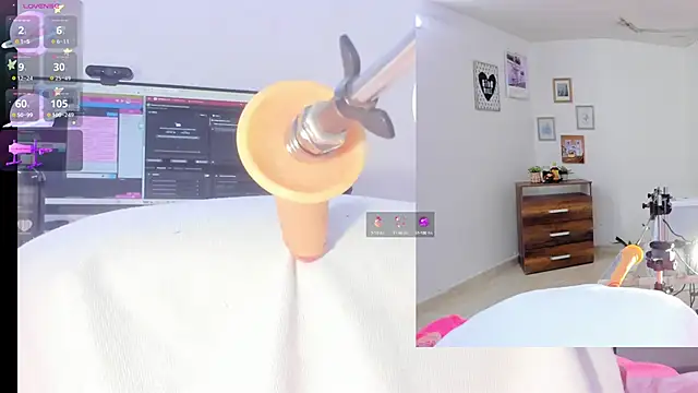 sofi velez online show from October 1, 2025, 5:19 pm