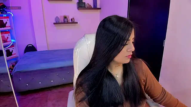 Catalinaa martinez online show from December 14, 2024, 8:18 pm