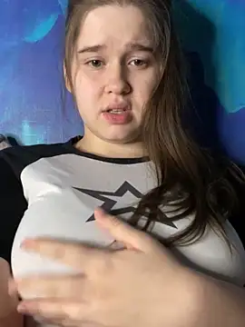 Snapshot of HornyGirlH chatting on January 4, 2025, 12:37 am HornyGirlH online show from January 4, 2025, 12:37 am