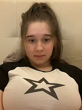 Snapshot of HornyGirlH chatting on February 4, 2025, 4:26 am HornyGirlH online show from February 4, 2025, 4:26 am