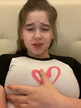 Snapshot of HornyGirlH chatting on February 15, 2025, 12:26 am HornyGirlH online show from February 15, 2025, 12:26 am