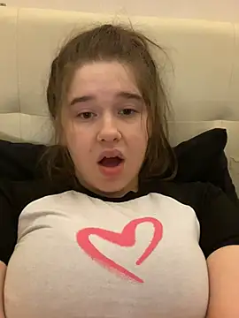 Snapshot of HornyGirlH chatting on February 17, 2025, 3:47 am HornyGirlH online show from February 17, 2025, 3:47 am