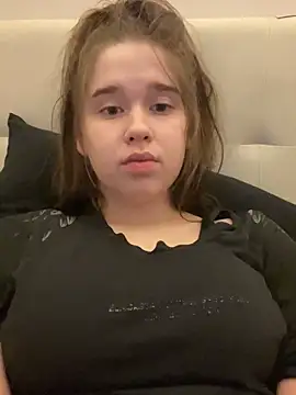 Snapshot of HornyGirlH chatting on February 22, 2025, 3:56 am HornyGirlH online show from February 22, 2025, 3:56 am