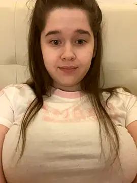 Snapshot of HornyGirlH chatting on October 5, 2025, 10:40 pm HornyGirlH online show from October 5, 2025, 10:40 pm