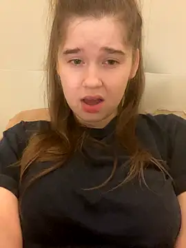 Snapshot of HornyGirlH chatting on October 30, 2025, 1:29 am HornyGirlH online show from October 30, 2025, 1:29 am