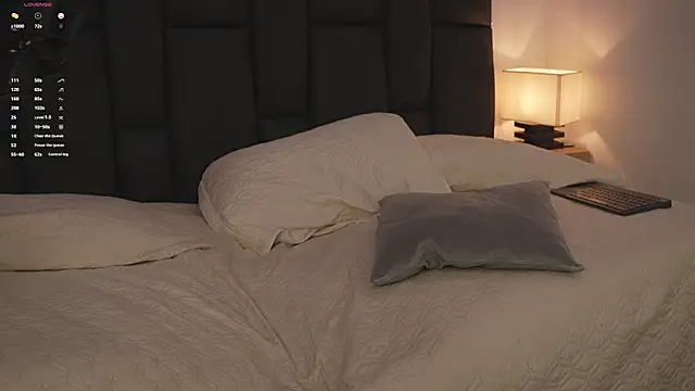 MelisaLopez  online show from March 11, 2025, 3:12 pm